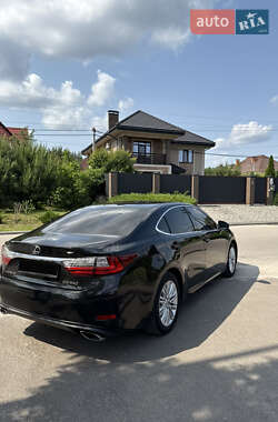 Седан Lexus ES 2017 в 