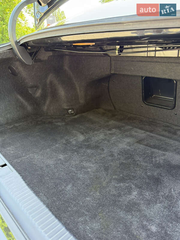 Седан Lexus ES 2017 в Киеве