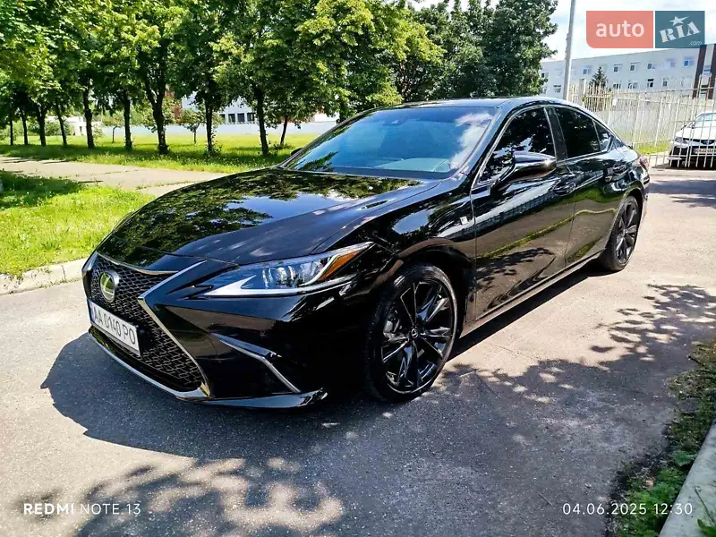 Lexus ES 2022