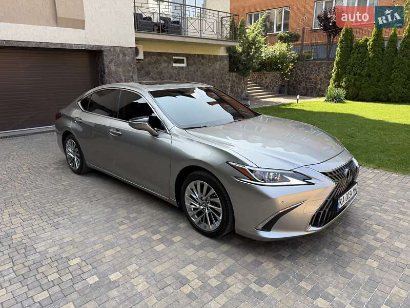 Седан Lexus ES 2021 в Киеве