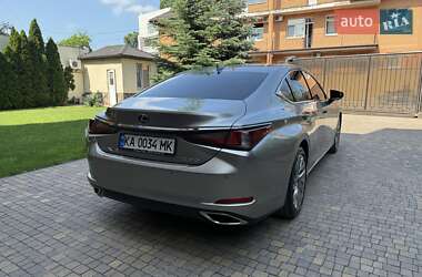 Седан Lexus ES 2021 в 