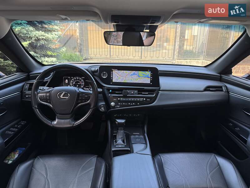 Седан Lexus ES 2021 в Киеве