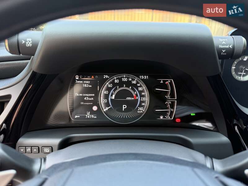 Седан Lexus ES 2021 в Киеве