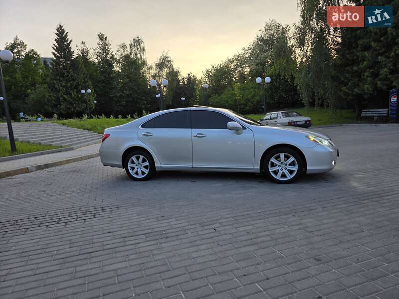 Седан Lexus ES 2007 в Ровно