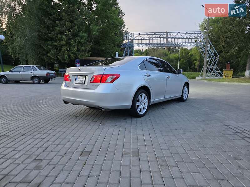 Седан Lexus ES 2007 в Ровно