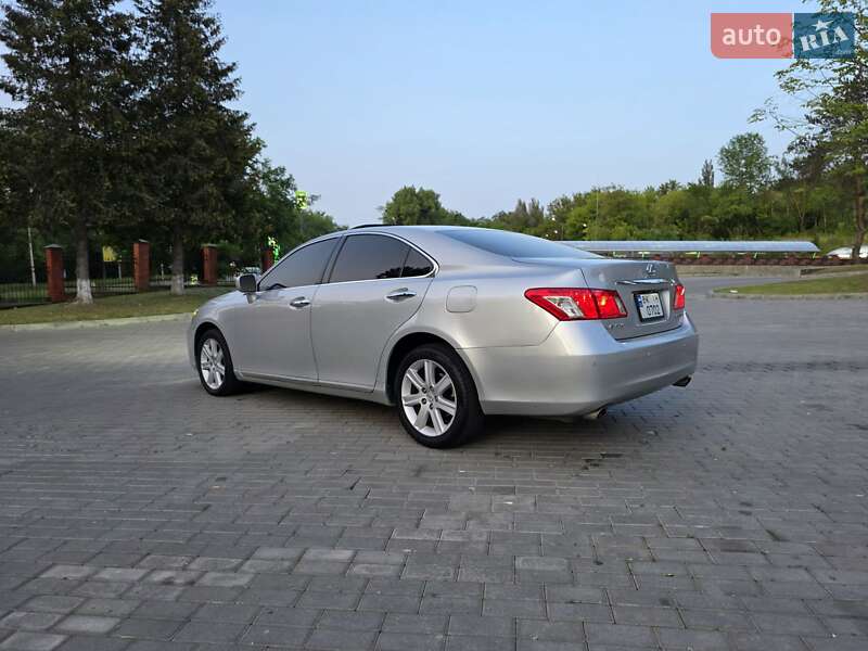 Седан Lexus ES 2007 в Ровно