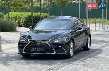 Седан Lexus ES 2019 в Киеве