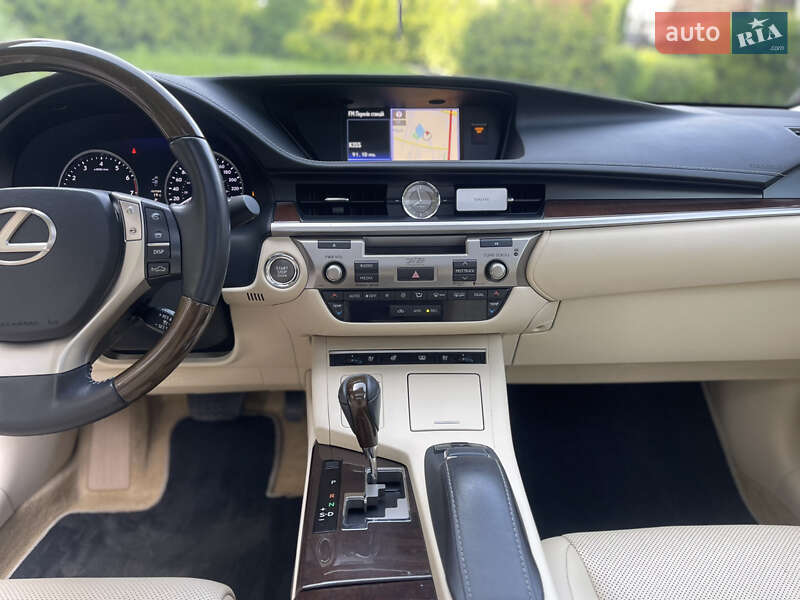 Седан Lexus ES 2012 в Львові фото 12 Седан Lexus ES 2012 в Львові