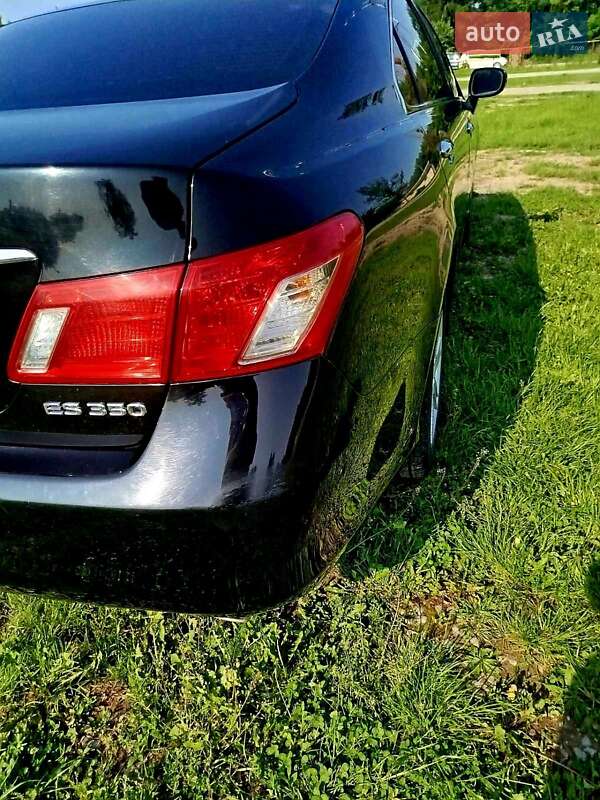 Седан Lexus ES 2008 в Новой Ушице