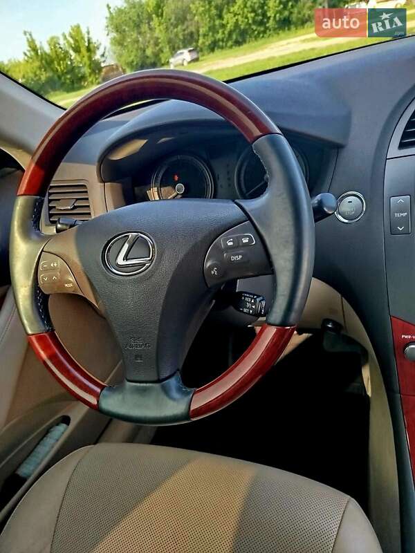 Седан Lexus ES 2008 в Новой Ушице