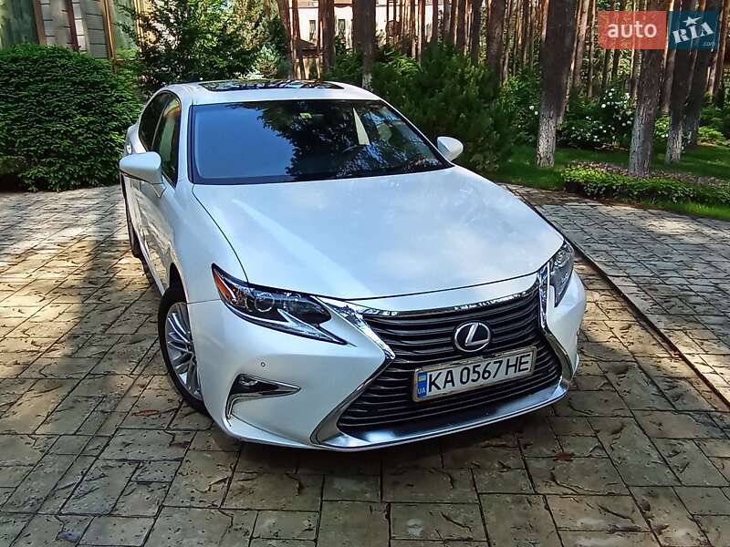 Седан Lexus ES 2017 в Киеве