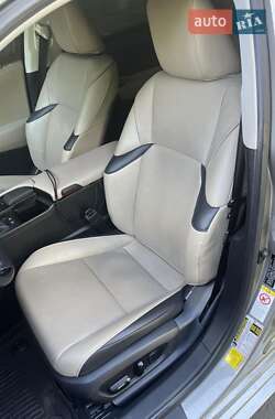Седан Lexus ES 2019 в Києві