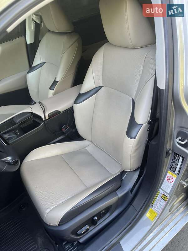 Седан Lexus ES 2019 в Києві