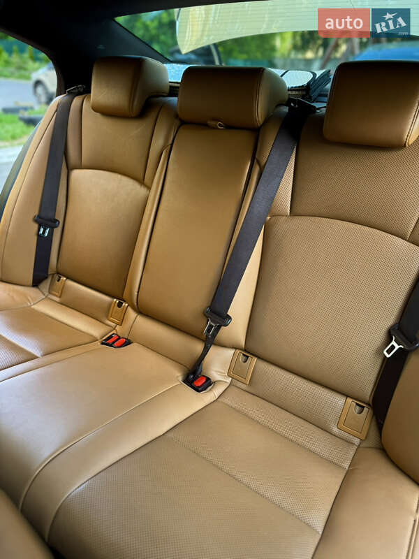 Седан Lexus ES 2021 в Киеве