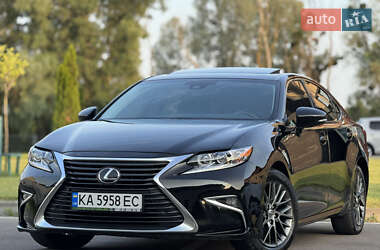 Седан Lexus ES 2018 в 