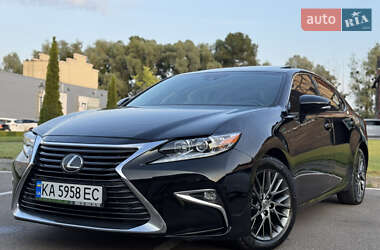Седан Lexus ES 2018 в 