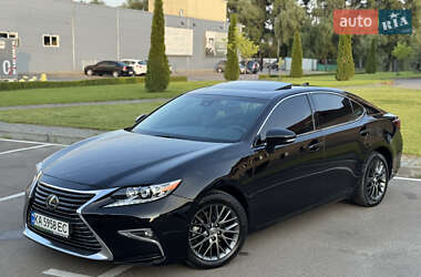 Седан Lexus ES 2018 в 