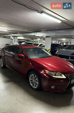 Седан Lexus ES 2014 в Дніпрі