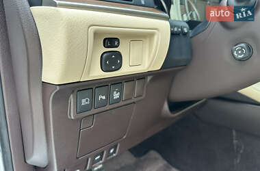 Седан Lexus ES 2018 в 