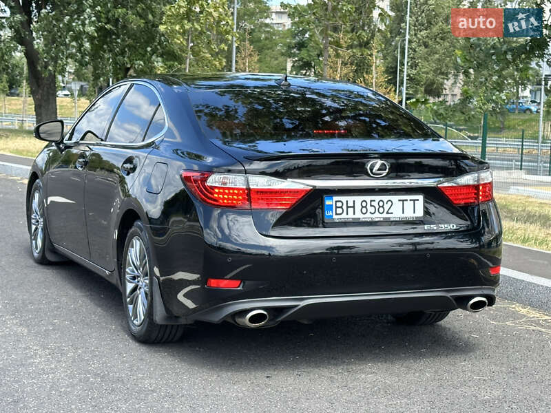 Седан Lexus ES 2012 в Одесі