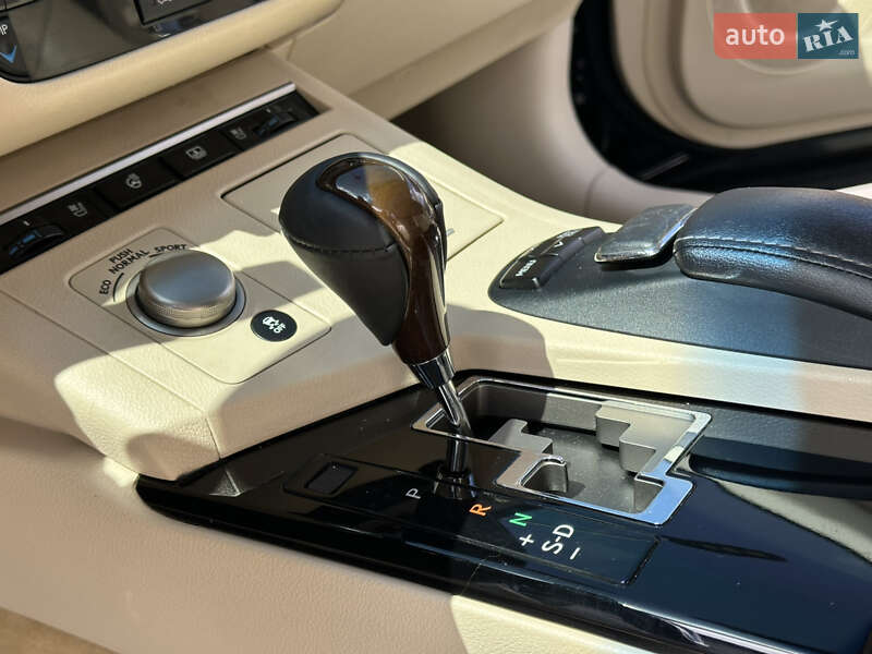 Седан Lexus ES 2012 в Одесі