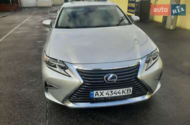 Седан Lexus ES 2017 в 