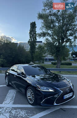 Седан Lexus ES 2018 в Києві
