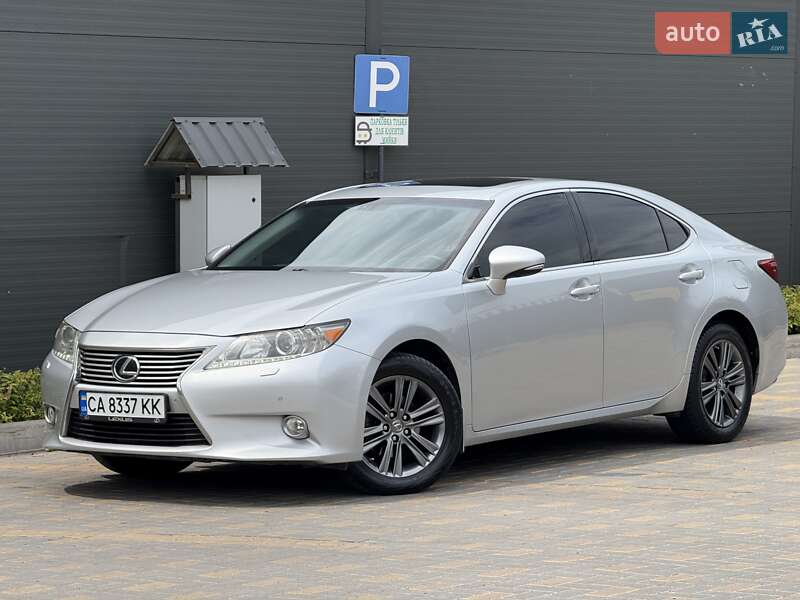 Седан Lexus ES 2012 в Виннице