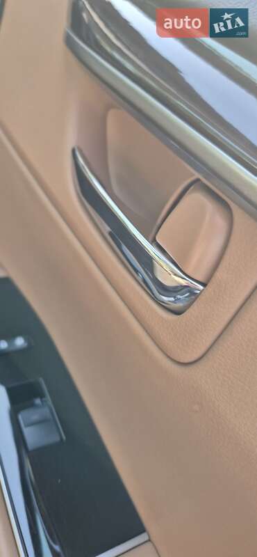 Седан Lexus ES 2016 в Киеве