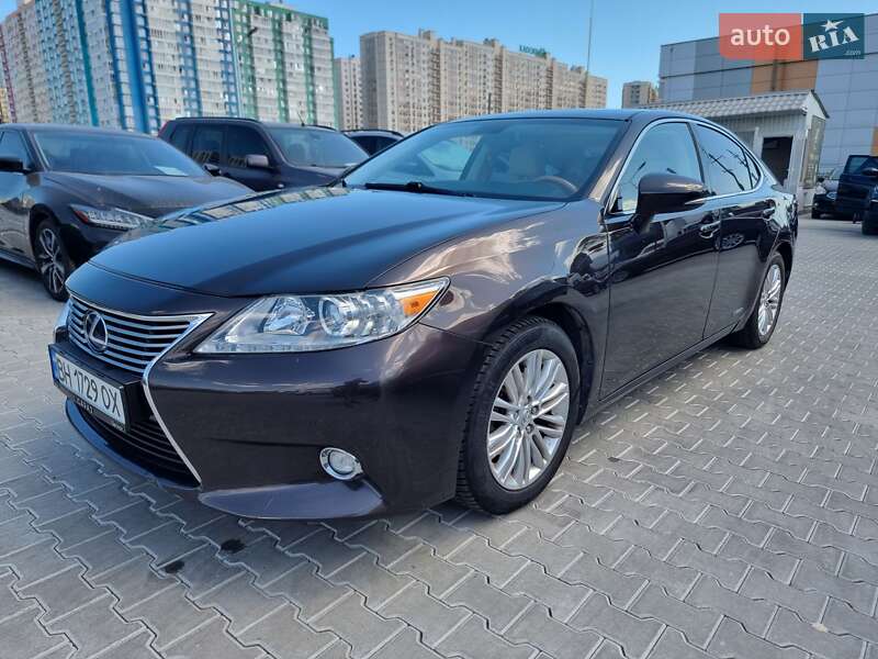 Седан Lexus ES 2013 в Одессе