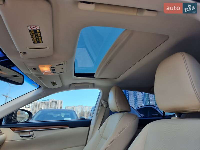 Седан Lexus ES 2013 в Одессе