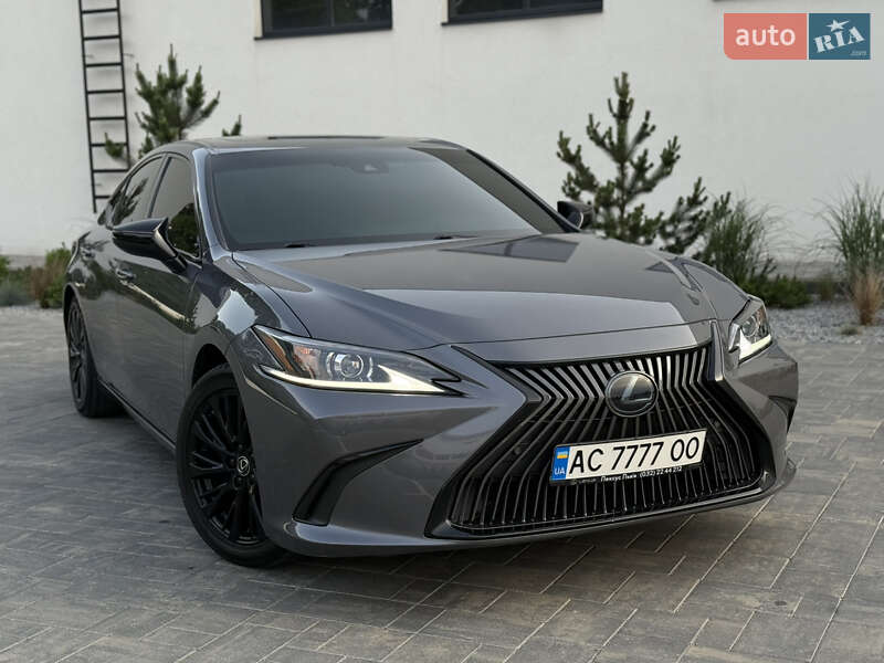 Седан Lexus ES 2020 в Луцке