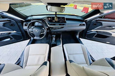 Седан Lexus ES 2019 в Одесі