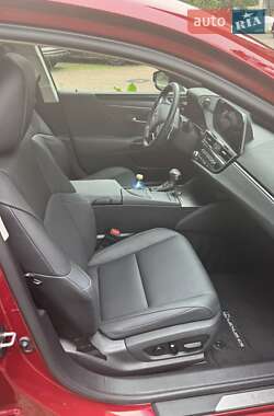 Седан Lexus ES 2022 в 