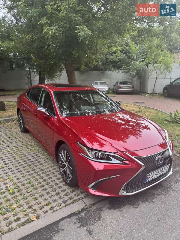 Седан Lexus ES 2022 в Киеве