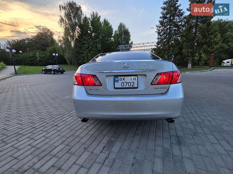 Седан Lexus ES 2007 в Ровно