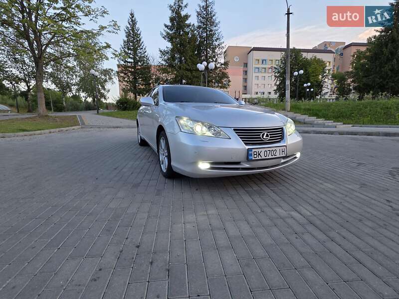 Седан Lexus ES 2007 в Ровно