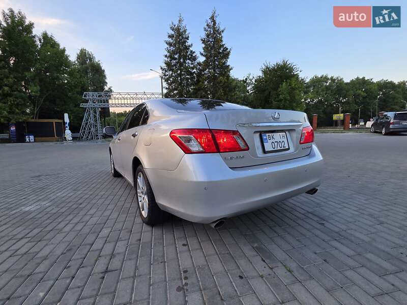 Седан Lexus ES 2007 в Ровно