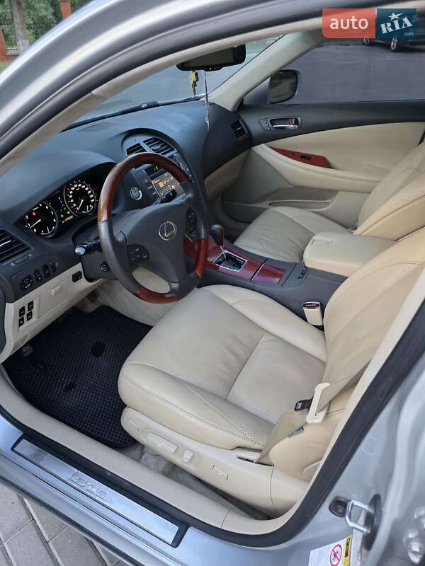 Седан Lexus ES 2007 в Ровно