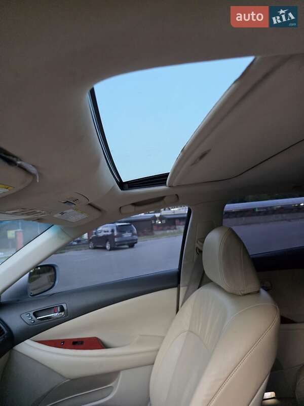 Седан Lexus ES 2007 в Ровно