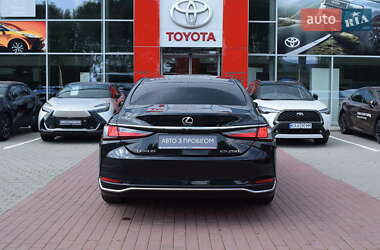 Седан Lexus ES 2019 в 