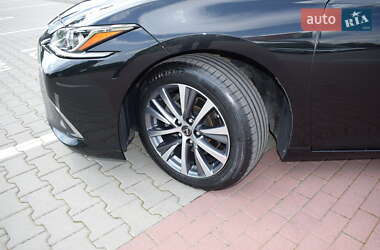 Седан Lexus ES 2019 в 
