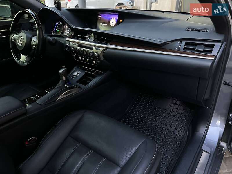 Седан Lexus ES 2016 в Одессе
