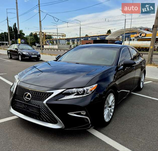 Седан Lexus ES 2014 в Киеве