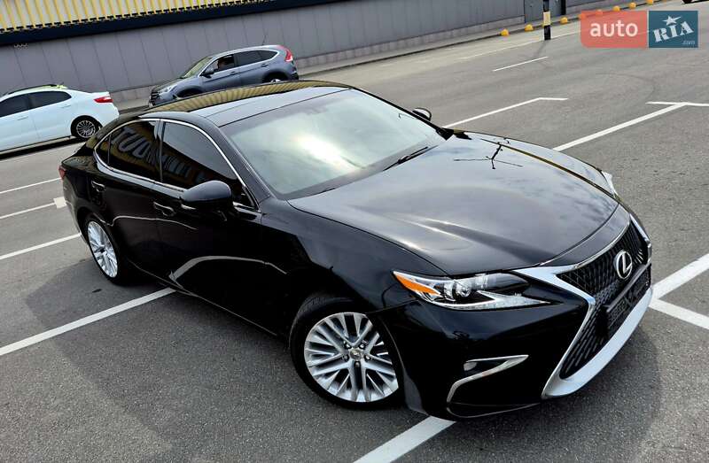Седан Lexus ES 2014 в Киеве