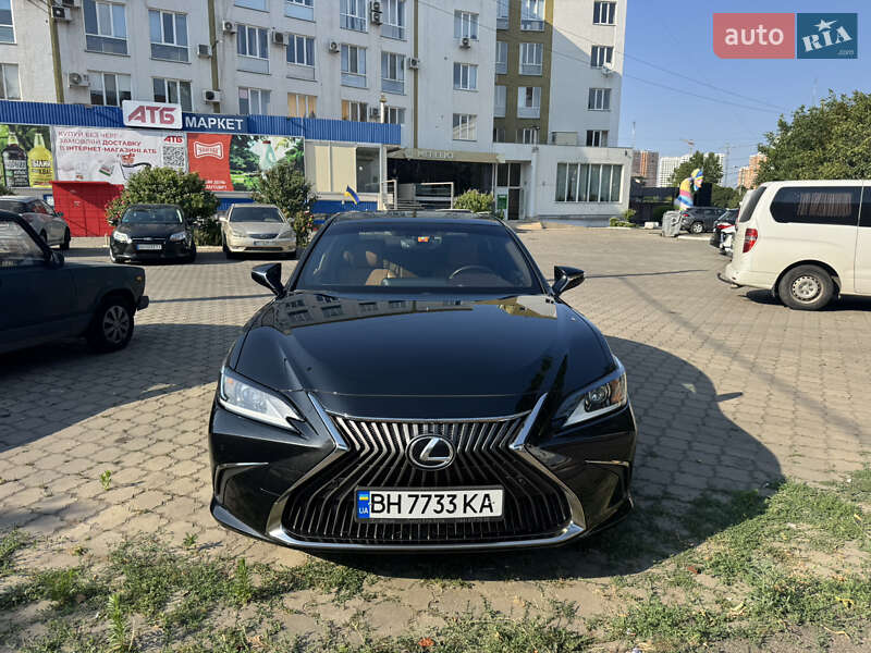 Lexus ES 2018