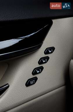 Седан Lexus ES 2016 в  фото 11 Седан Lexus ES 2016 в