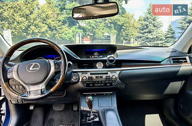 Седан Lexus ES 2015 в Броварах