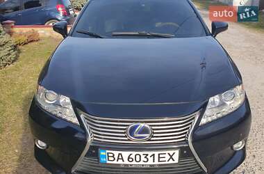 Седан Lexus ES 2013 в Підгородному
