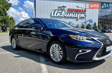 Седан Lexus ES 2015 в Києві